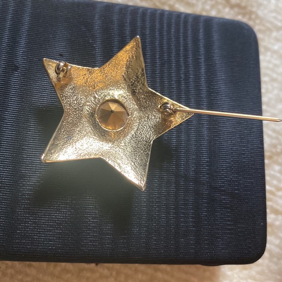 Vintage Gold Purple Star Brooch - Picture 3 of 3